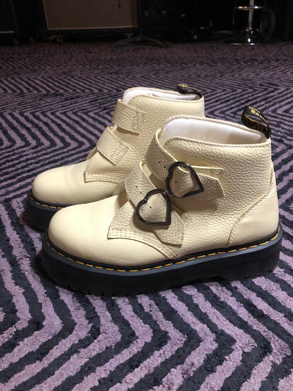 Womens Size 11 Dr. Martens Cream Devon Heart Leather Platform Boots Comfy Cute